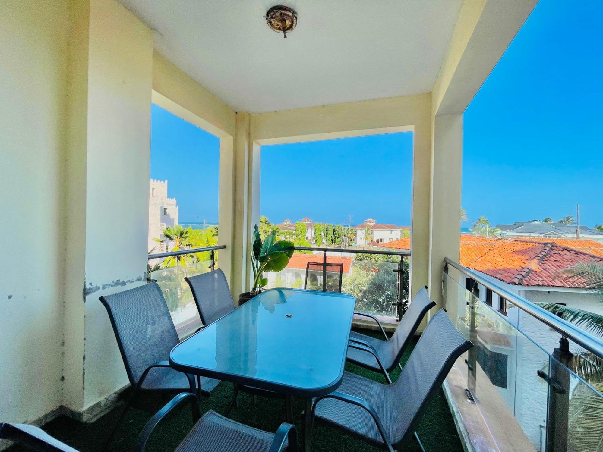 Elna'S Nyali - Work & Unwind - Pool, Sea Views, Ac & Fast Wi-Fi Bed & Breakfast Mombasa Exterior photo