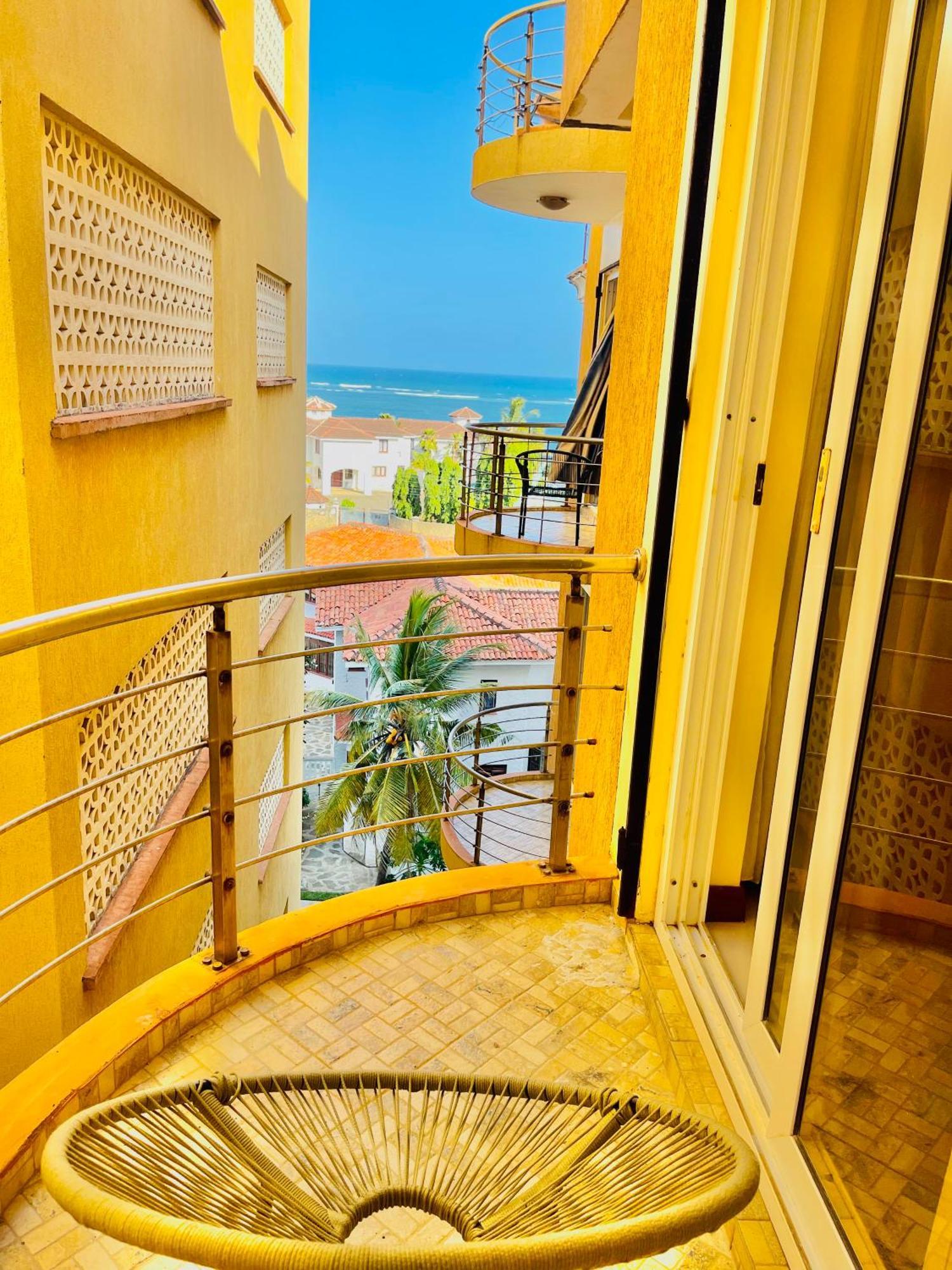 Elna'S Nyali - Work & Unwind - Pool, Sea Views, Ac & Fast Wi-Fi Bed & Breakfast Mombasa Exterior photo